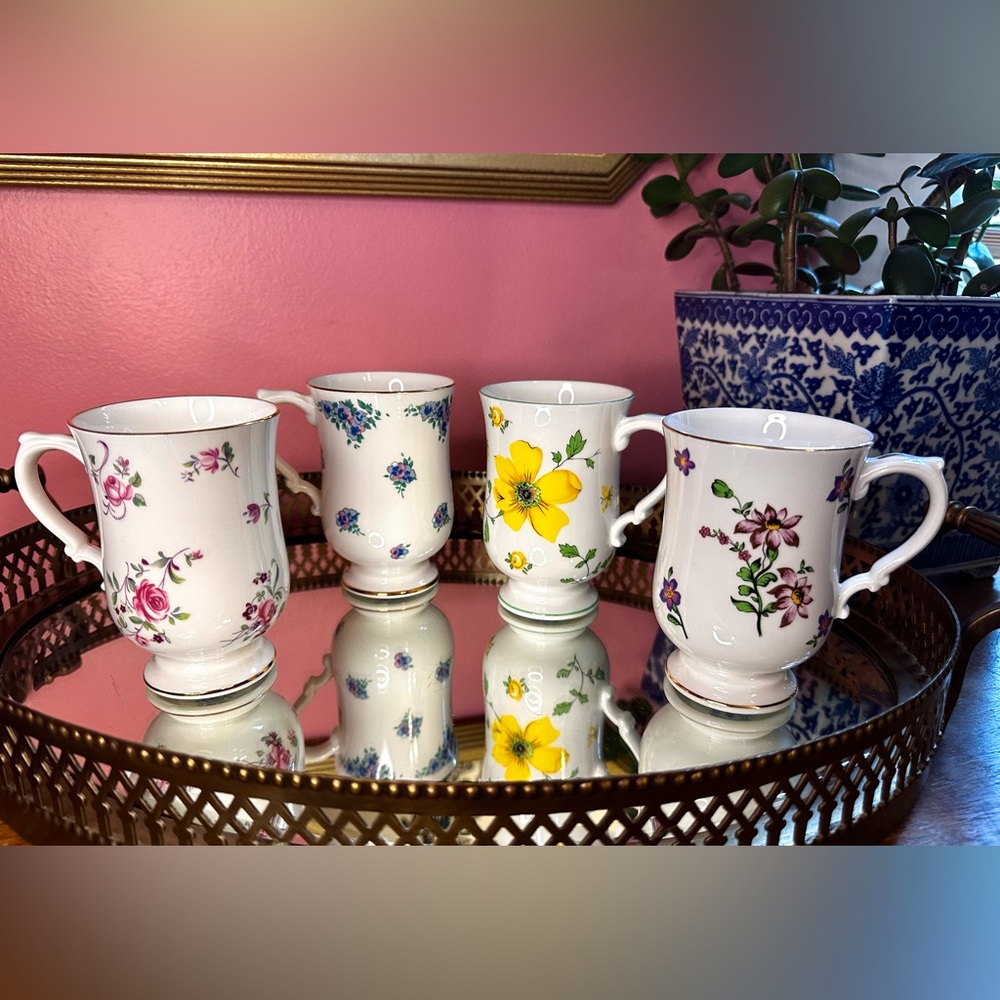 Set of 4 Royal Victoria England Fine Bone China Cottagecore Floral Pedestal Mugs